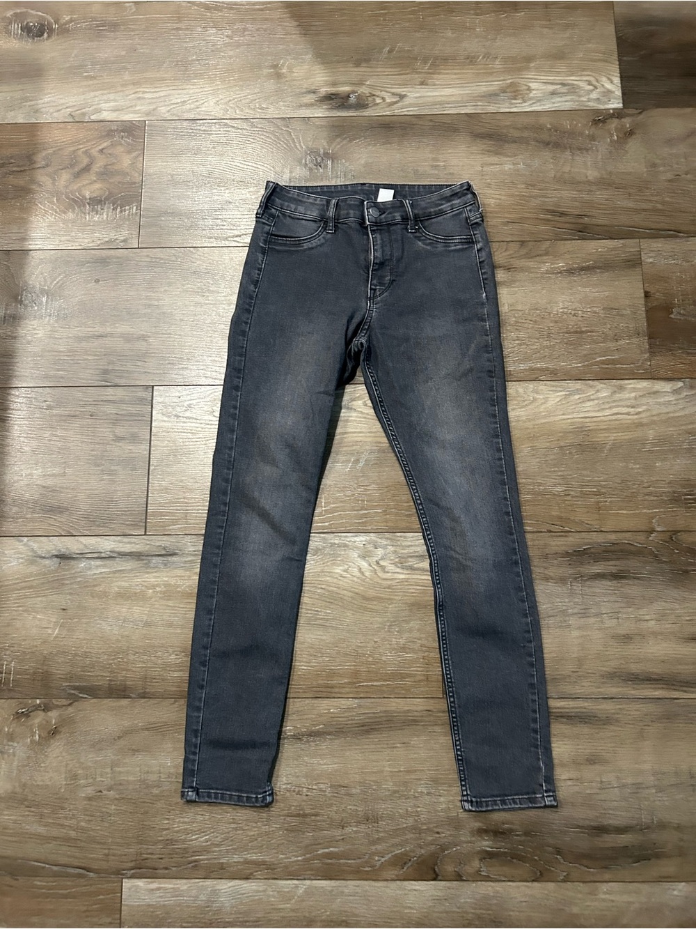 H&M Women's Skinny Jeans in Washed Charcoal Black